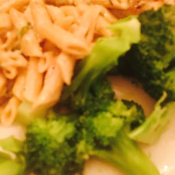 Footprints Cafe - FINALLY! Non-super-salty Grilled Chicken Rasta Pasta - Caribbean Near Me - Brooklyn, New York