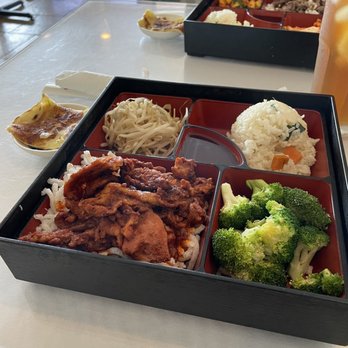 Seoul Garden - Spicy pork, fried rice, bean sprouts and broccoli - Korean Near Me - Fort Pierce, Florida Seoul Garden - Spicy pork, fried rice, bean sprouts and broccoli - Korean Near Me - Fort Pierce, Florida