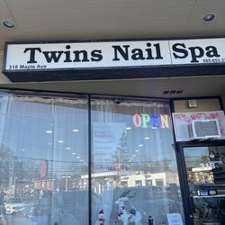 Twins Nail & Lash - Exterior