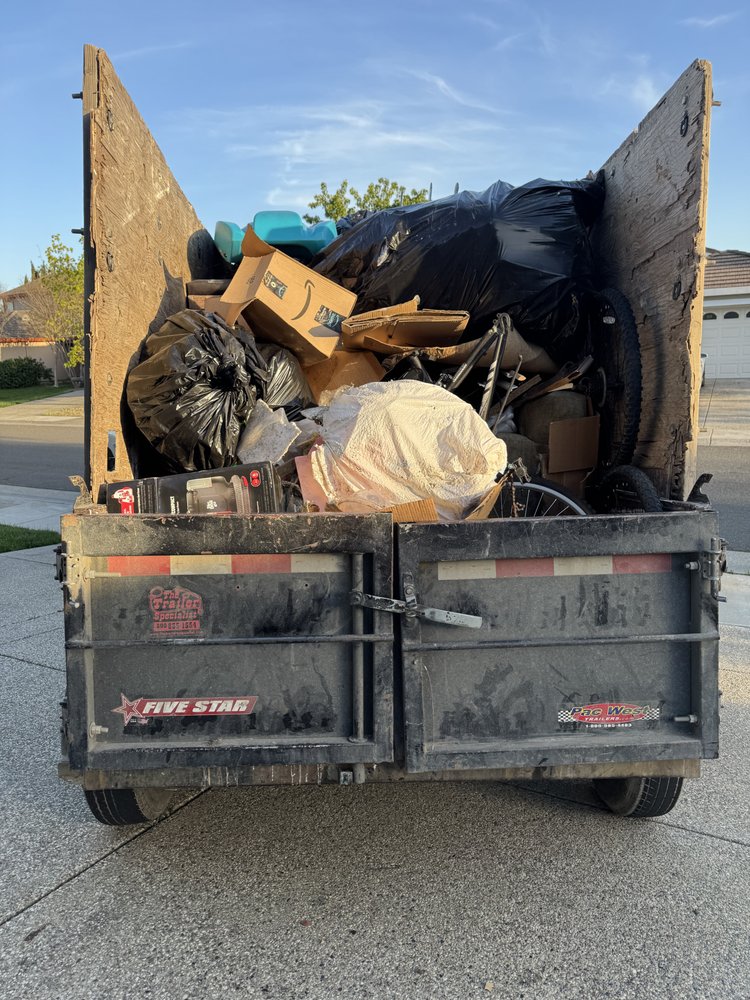 TUMI'S JUNK REMOVAL AND HAULING LLC