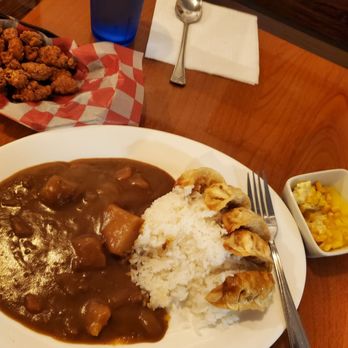 Jugem - Dumplings curry with popcorn chicken and side potato salad with corn and pickled vegetable - Japanese Curry Near Me - Honolulu, Hawaii
