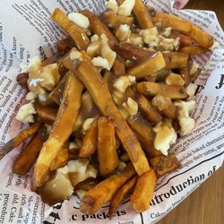 Caruso's - Authentic hot poutine
