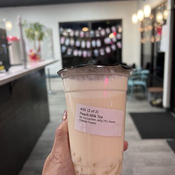 Ding Tea Reno - Peach Milk Tea with lychee jelly - Bubble Tea Near Me - Reno, Nevada Ding Tea Reno - Peach Milk Tea with lychee jelly - Bubble Tea Near Me - Reno, Nevada
