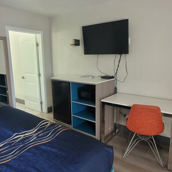 Super 8 by Wyndham - Oceanside - Standard room - Hotels Near Me - Oceanside, California Super 8 by Wyndham - Oceanside - Standard room - Hotels Near Me - Oceanside, California