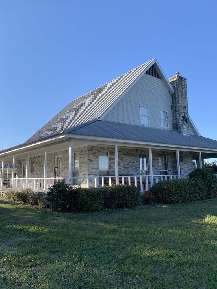 Slide of Nunez Roofing