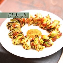 El Moli - Alcachofas fritas con salsa casera de romesco