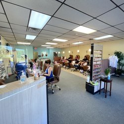 Inails and Spa - Salon view