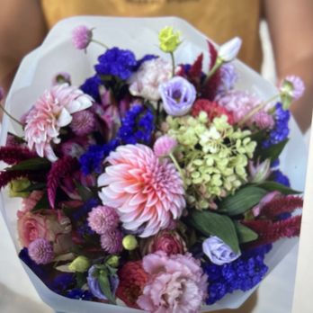 Lizette’s Floral Studio - What I thought I ordered - Florists Near Me - Ooltewah, Tennessee