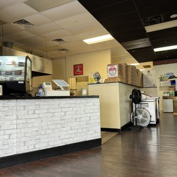 Caprese Pizza House - Inside - Pizza Near Me - Wesley Chapel, Florida Caprese Pizza House - Inside - Pizza Near Me - Wesley Chapel, Florida