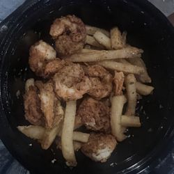 Can't make this shit up so sad. This was my to go order . Once I reached home this the bull shit they gave me .