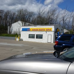Ezy Stop Shell - The gas station offers a drive through car wash.