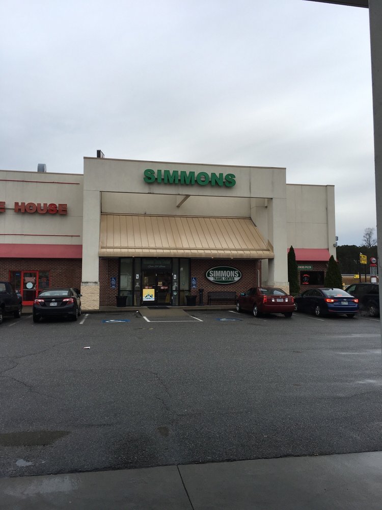 SIMMONS TRAVEL CENTER Updated August 2024 1589 Skippers Rd, Emporia