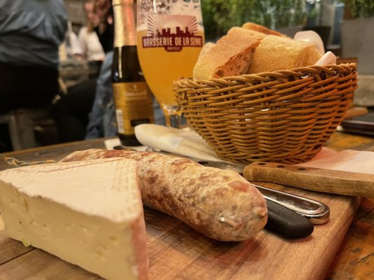 Poechenellekelder by null