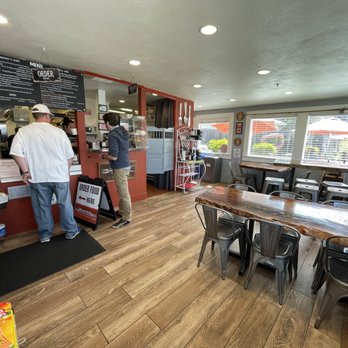 Ginochio's Kitchen - Inside dining - Seafood Near Me - Bodega Bay, California