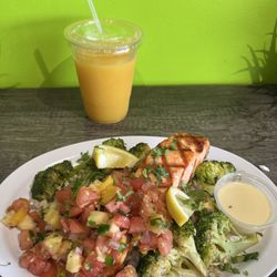 Salmon bowl
