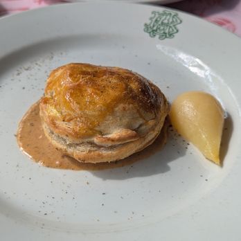 L'Auberge Bressane - Sweetbread - French Near Me - Paris, 75