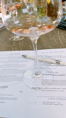 LOLA Wines by null