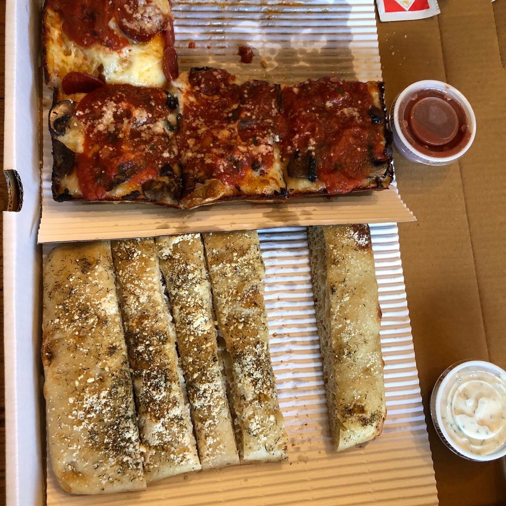 Quarantino's - Pizza and breadsticks - Pizza Near Me - Grand Rapids, Michigan Quarantino's - Pizza and breadsticks - Pizza Near Me - Grand Rapids, Michigan