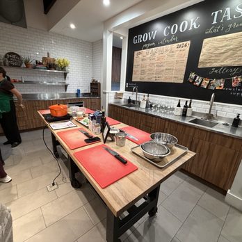 The Kitchen House - Kitchen set up - Community Service/Non-Profit Near Me - Orlando, Florida