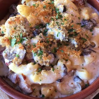 Saint & Second - Mushroom Mac and cheese with bacon! - New American Near Me - Long Beach, California