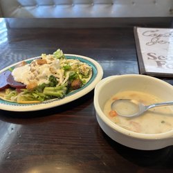 Captain Joe's Seafood - Soup and salad bar