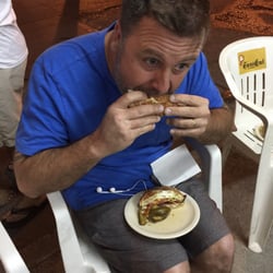 Hamburguesas y Hot Dogs Enrique - No words needed!!