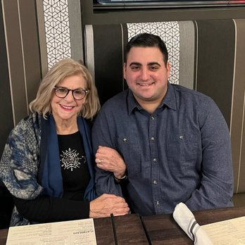 Drifters Kitchen and Bar - Cocktail Bars Near Me - Ridge, New York