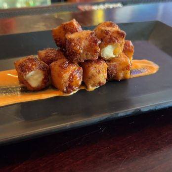 Shake It Up Cocktail Lounge - Garlic curds - Cocktail Bars Near Me - Bloomington, Illinois