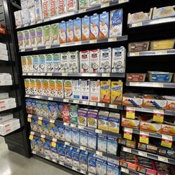 Earth Fare - Nice display shelfs