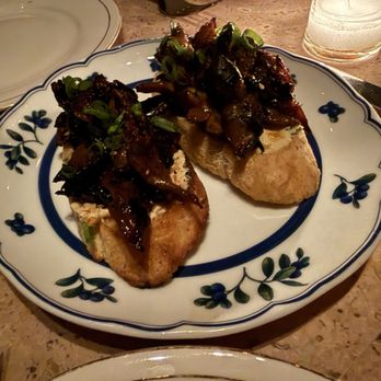 Yvonne's - Charred Maitake Mushroom Toast - New American Near Me - Boston, Massachusetts