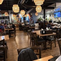 Pho 510 - Seating area