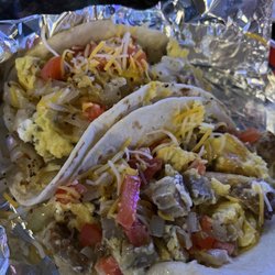 Half Time Bar & Grill - Breakfast tacos