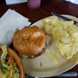Rig Lounge - Mushroom swiss burger