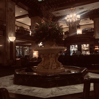 The Peabody Memphis - The fountain where the ducks hang out between the hours of 11-5. There's a whole "thing" of bringing them to and from the fountain. Iykyk. - Hotels Near Me - Memphis, Tennessee