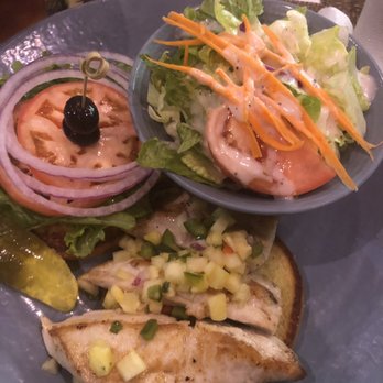 Splash Bar - Mahi  mahi burger - Asian Fusion Near Me - Honolulu, Hawaii