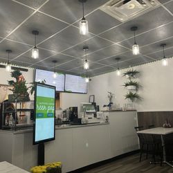 Green Papaya - Restaurant interior. A tad small, but nice nonetheless