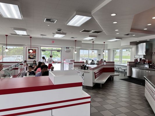 In-N-Out Burger by null