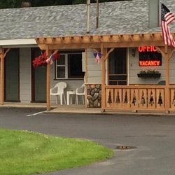 Christy's Motel - Still a few rooms open.
