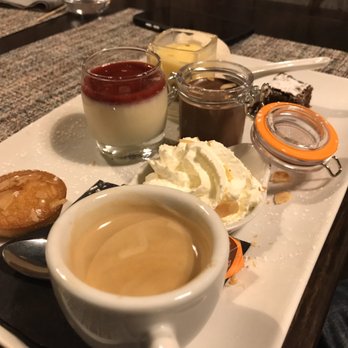 La Favouille - Café gourmand - Mediterranean Near Me - Le Lavandou, 83 La Favouille - Café gourmand - Mediterranean Near Me - Le Lavandou, 83