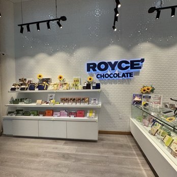 ROYCE' Chocolate Los Angeles - More display - Desserts Near Me - Los Angeles, California