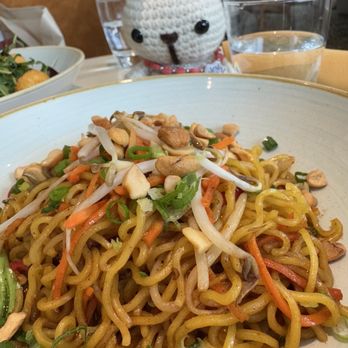 The Dotted Line - Breakfast & Brunch Near Me - Honolulu, Hawaii