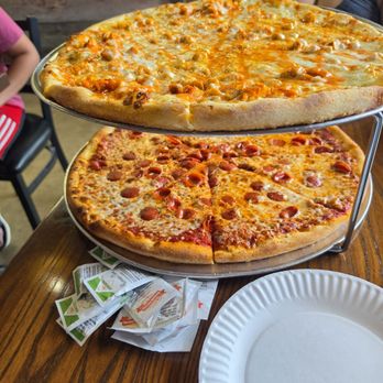 Flippin Pizza - Buffalo chicken pizza and pepperoni pizza. - Pizza Near Me - Dana Point, California Flippin Pizza - Buffalo chicken pizza and pepperoni pizza. - Pizza Near Me - Dana Point, California