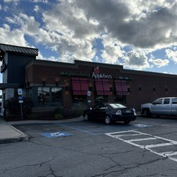Applebee's Grill + Bar