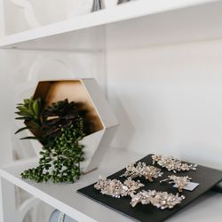 Raffiné Bridal and Formal Wear - Bridal Accessories