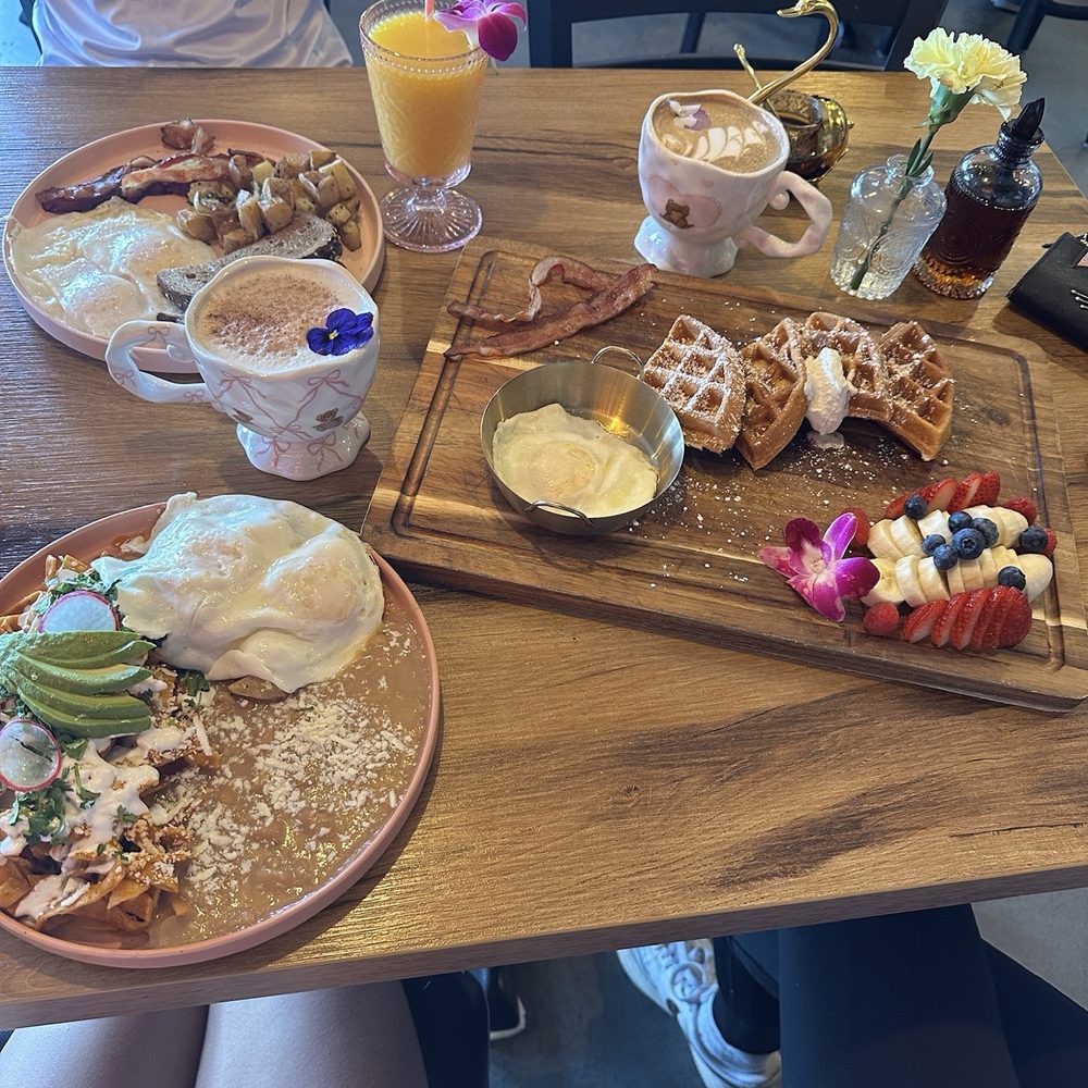 El Encanto - Best beans ever. Everything was delish. - Breakfast & Brunch Near Me - San Diego, California