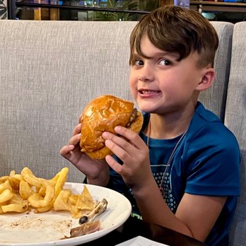 Dee Jay's BBQ Ribs & Grille - Collier - Cheeseburger and fries - Barbeque Near Me - Bridgeville, Pennsylvania