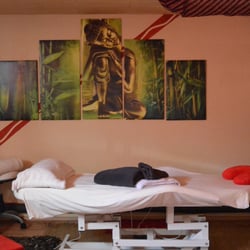 Wellness-Bodybalance S. Warnke - Ruhe, Entspannung, Wohlbefinden sagt dieses Bild im Massagebereich bereits aus...
