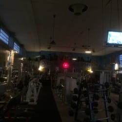 Xxl Bodytown Frankfurt - The studio at night time