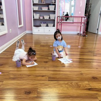 Tutu School - Coloring at end to decompress and reward for good attention in class - Kids Activities Near Me - San Dimas, California