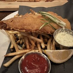 The Brig Pub - Fish and Chips: DELICIOUS!